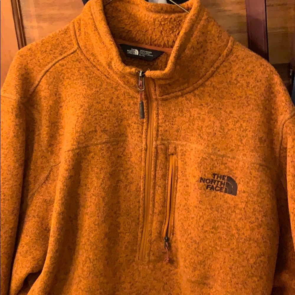 North face pullover orange. Size xl